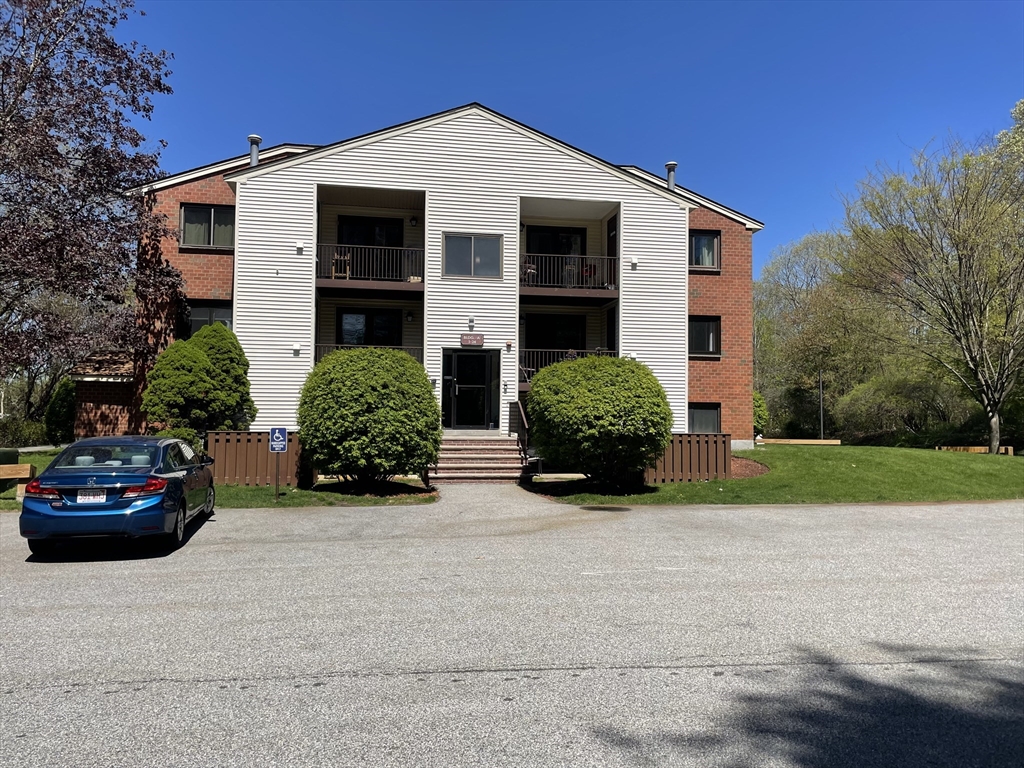 189 Littleton Road, Unit 14 Chelmsford, MA 01824 - Photo 1 of 12 Gallery Image 1