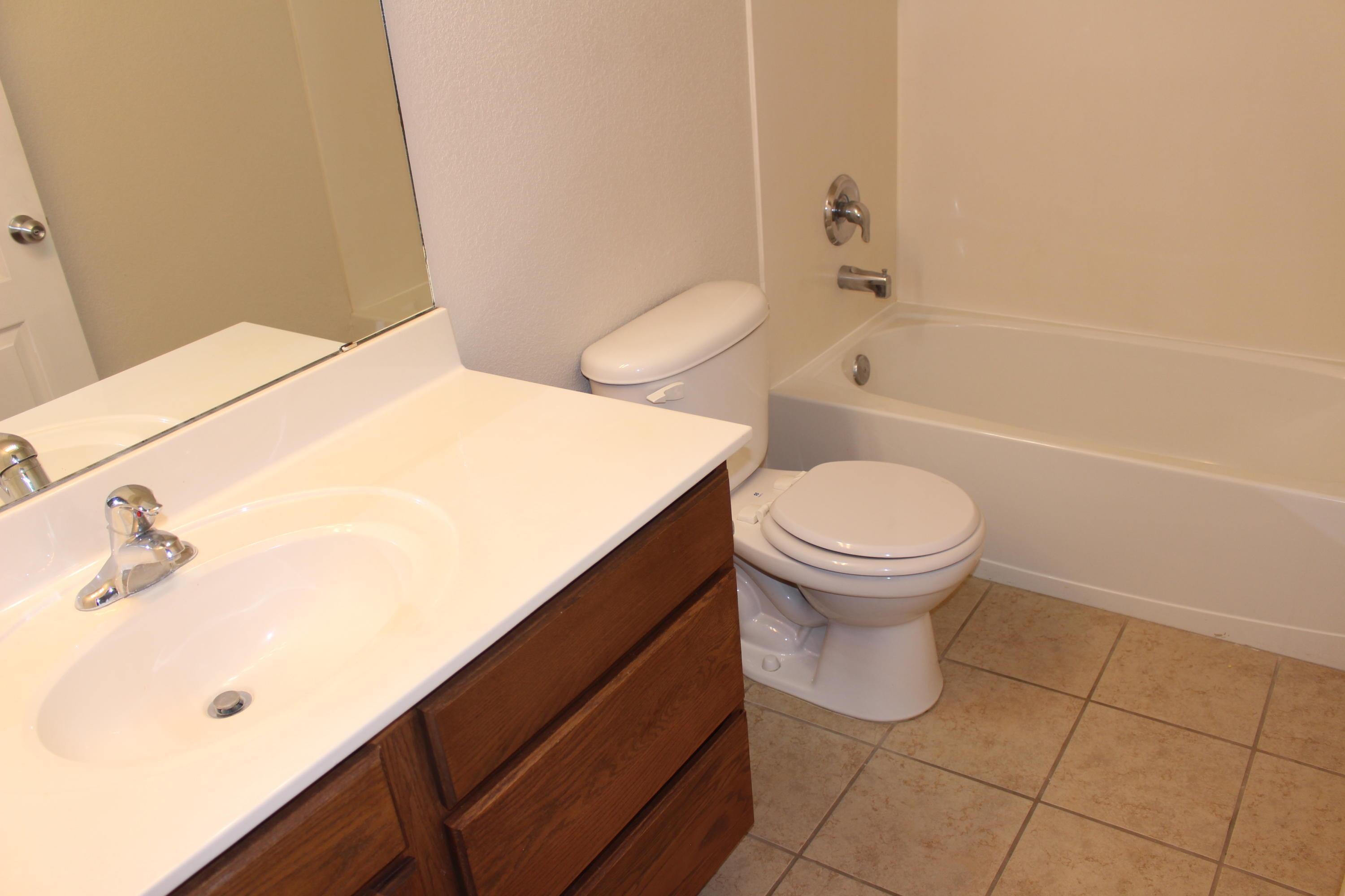 1829 Cortina Loop Southeast Rio Rancho, NM 87124 - Photo 15 of 23 Gallery Image 15