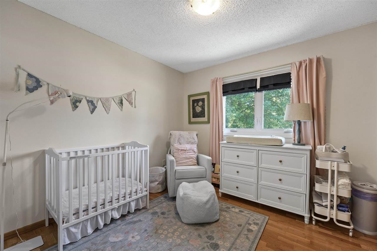 627 Holiday Road Coralville, IA 52241 - Photo 18 of 26 Gallery Image 18