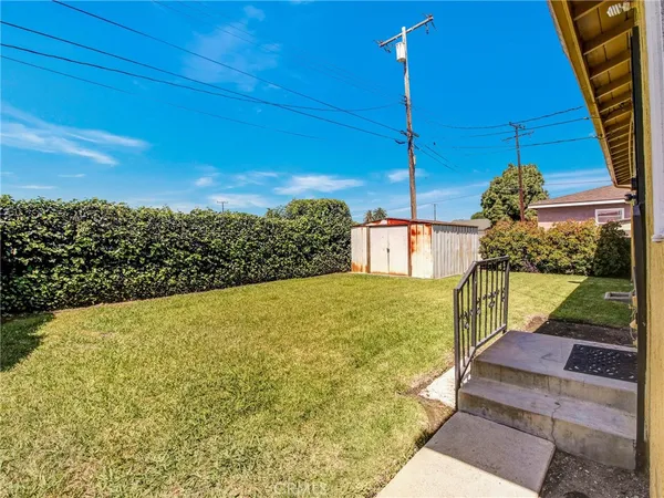 $649,999 | 407 South Keene Avenue, Compton, CA 90220