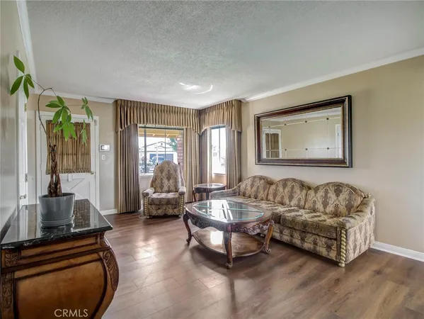 $649,999 | 407 South Keene Avenue, Compton, CA 90220