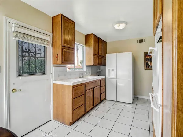 $649,999 | 407 South Keene Avenue, Compton, CA 90220