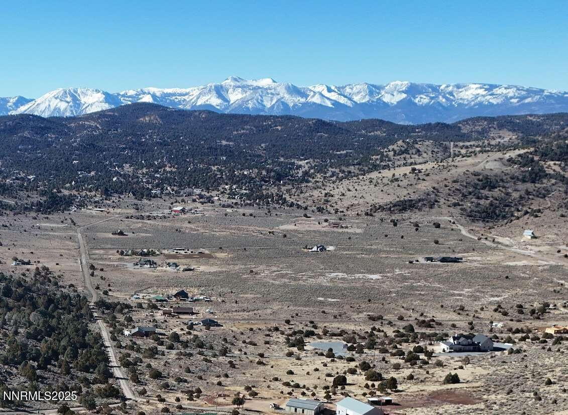 a view of a sky view