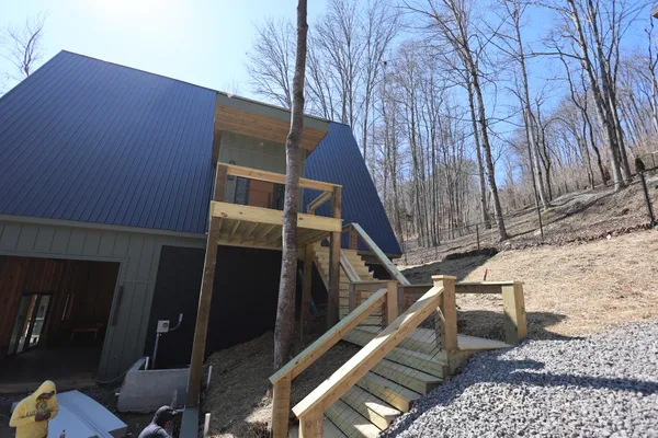 $849,999 | 1196 Lakeside Drive, Smithville, TN 37166