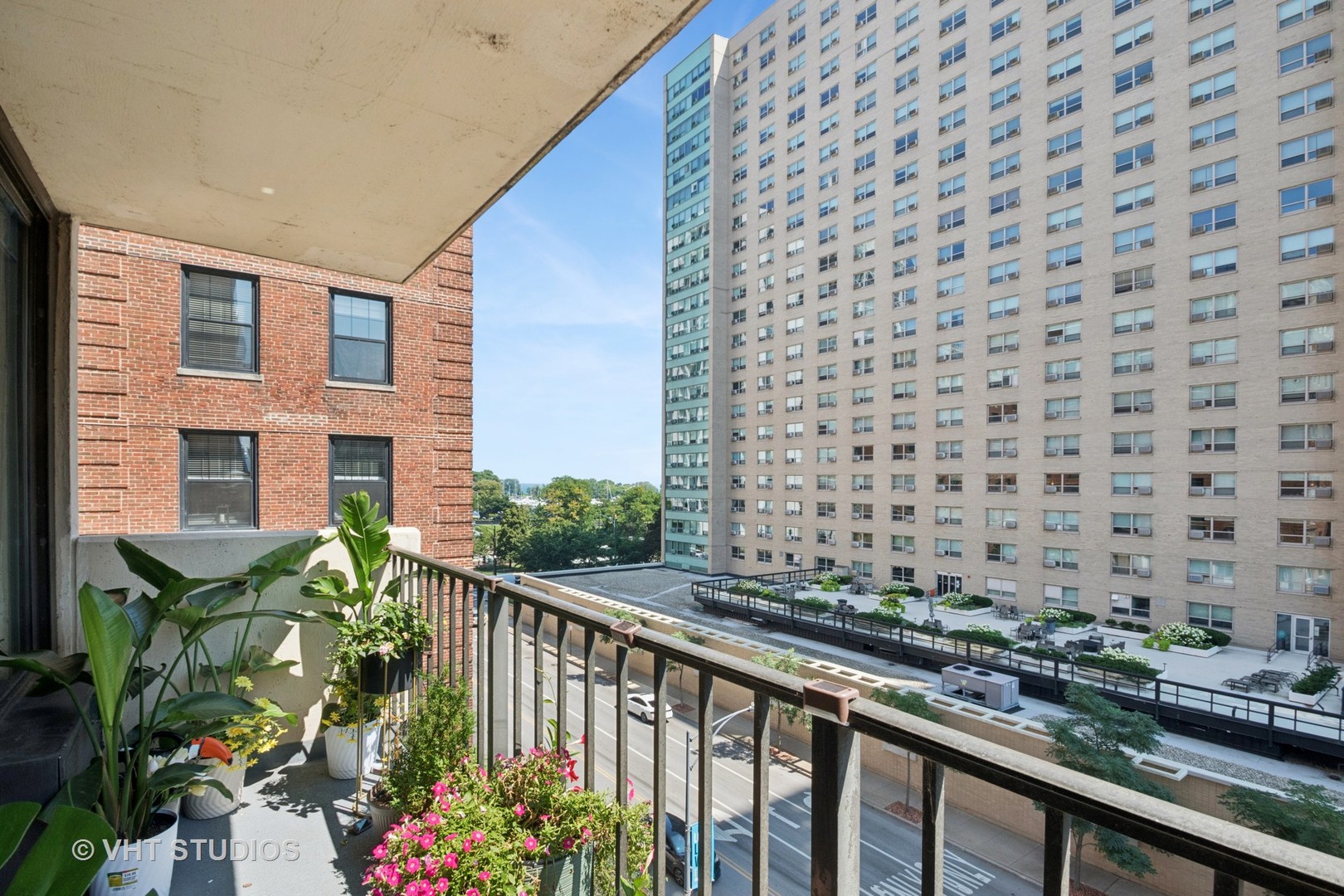 3150 North Sheridan Road, Unit 5A Chicago, IL 60657 - Photo 11 of 34 a view of a balcony with wooden floor