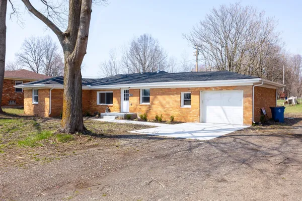 $339,900 | 5424 Oakville Waltz Road, New Boston, MI 48164