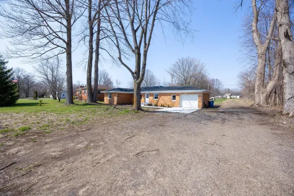 $339,900 | 5424 Oakville Waltz Road, New Boston, MI 48164