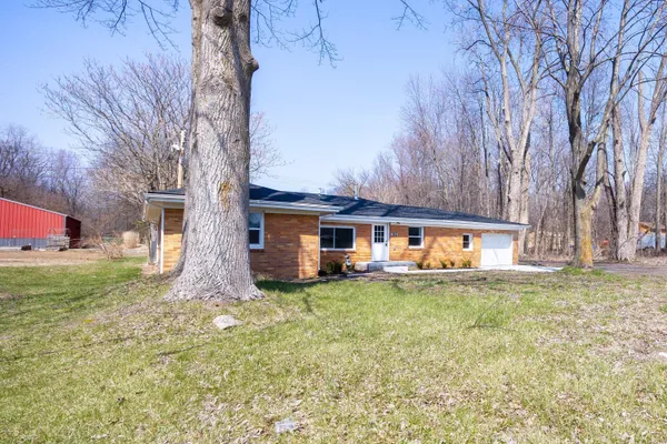 $339,900 | 5424 Oakville Waltz Road, New Boston, MI 48164