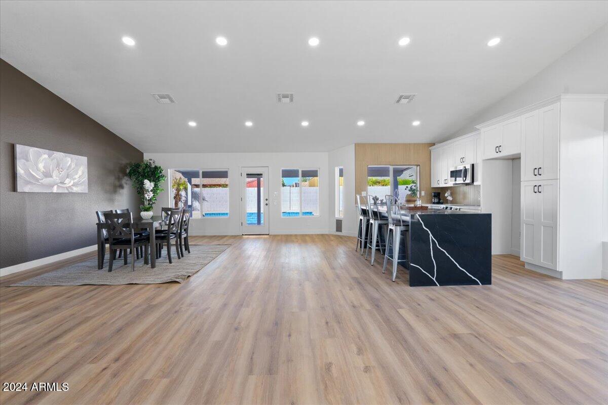 7740 West Calavar Road Peoria, AZ 85381 - Photo 14 of 42 15-QVB09428