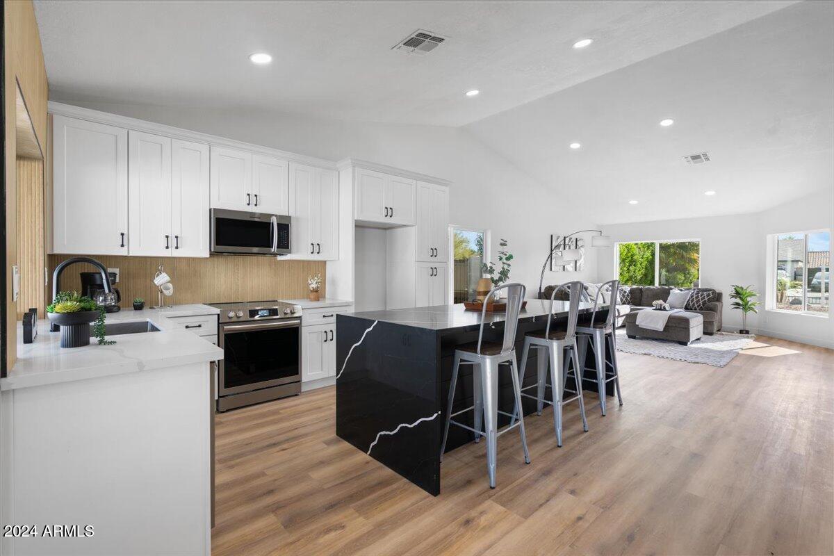 7740 West Calavar Road Peoria, AZ 85381 - Photo 10 of 42 11-QVB09358