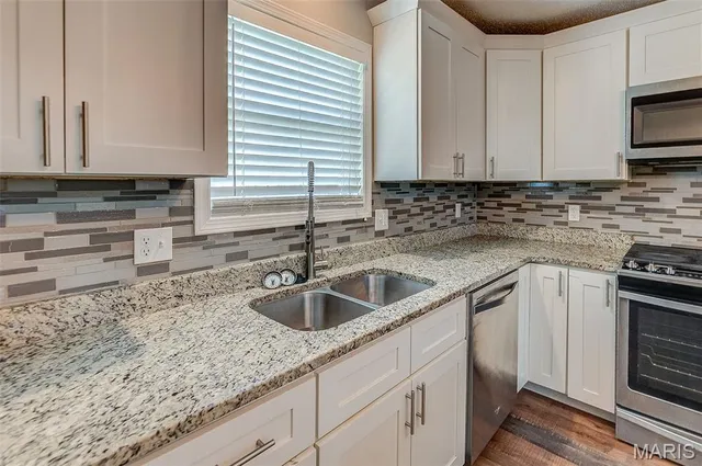 $275,000 | 25 Clark Drive, Fairview Heights, IL 62208