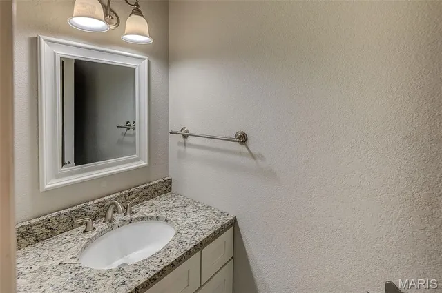 $275,000 | 25 Clark Drive, Fairview Heights, IL 62208