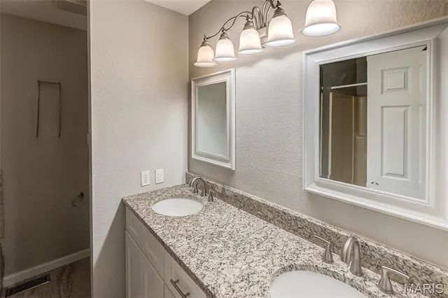 $275,000 | 25 Clark Drive, Fairview Heights, IL 62208