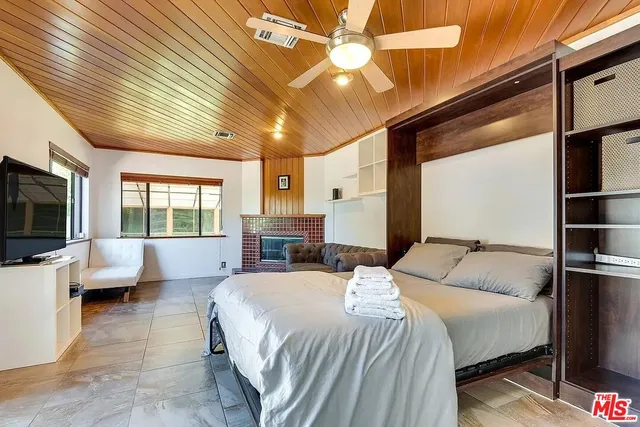 $5,000 | 16913 Bassett Street, Van Nuys, CA 91406