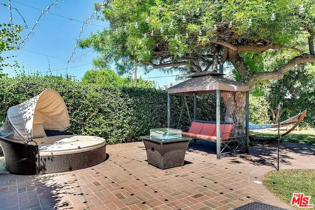 $5,000 | 16913 Bassett Street, Van Nuys, CA 91406