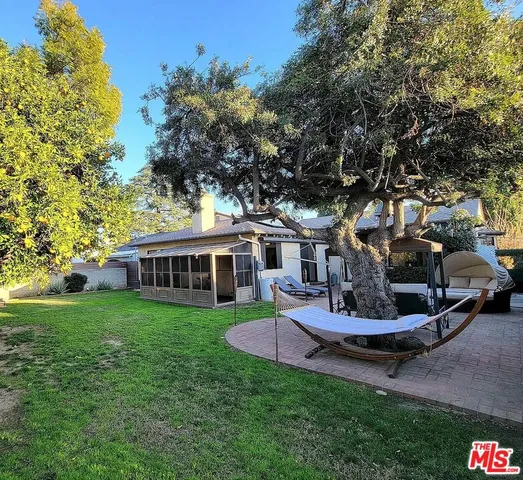 $5,000 | 16913 Bassett Street, Van Nuys, CA 91406