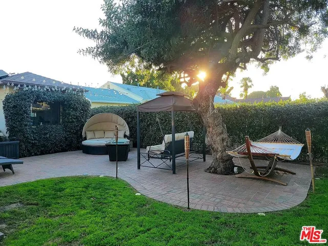 $5,000 | 16913 Bassett Street, Van Nuys, CA 91406