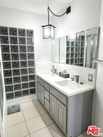 $5,000 | 16913 Bassett Street, Van Nuys, CA 91406