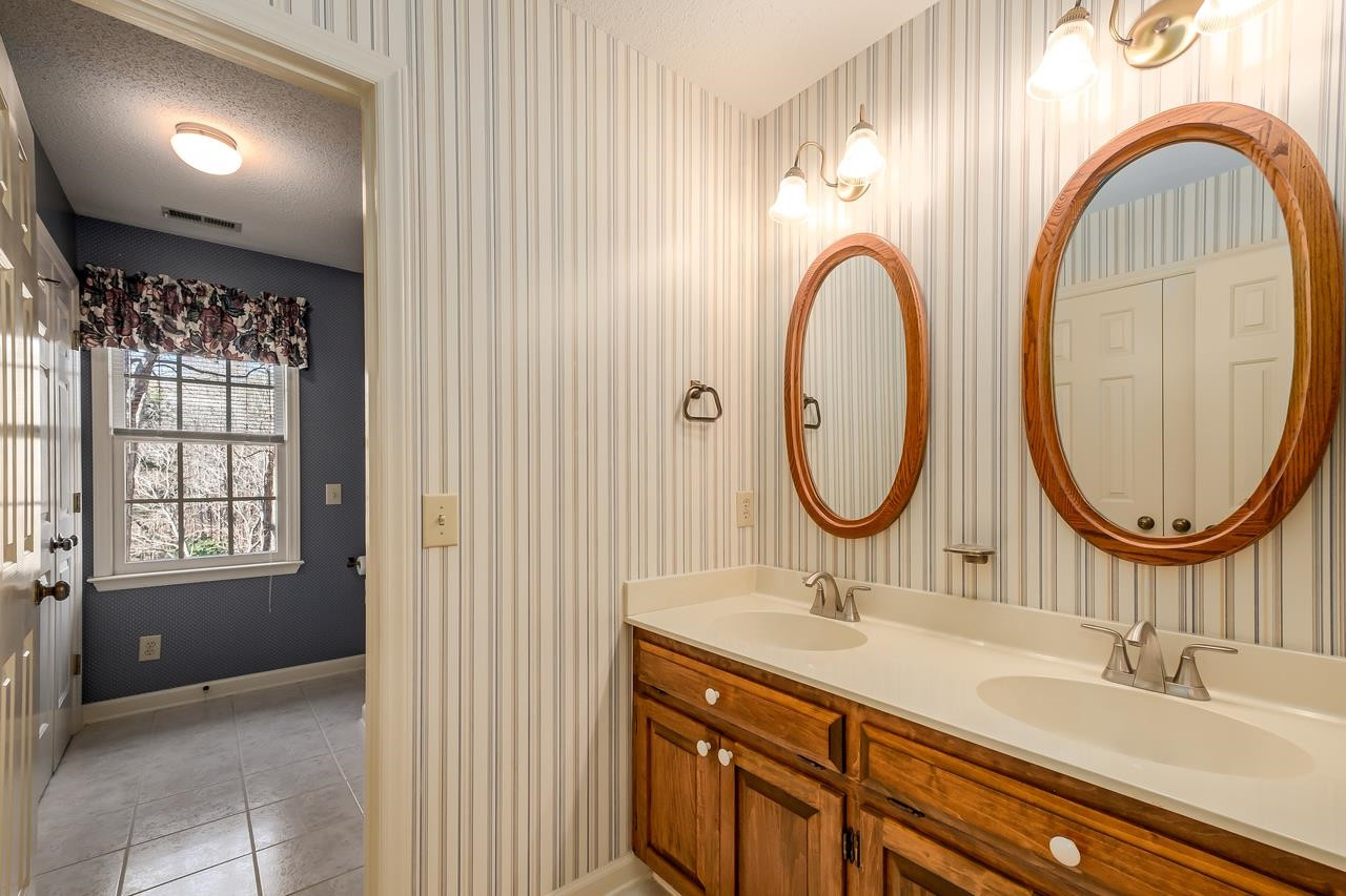 5129 Birchleaf Drive Raleigh, NC 27606 - Photo 28 of 44 Photo 30