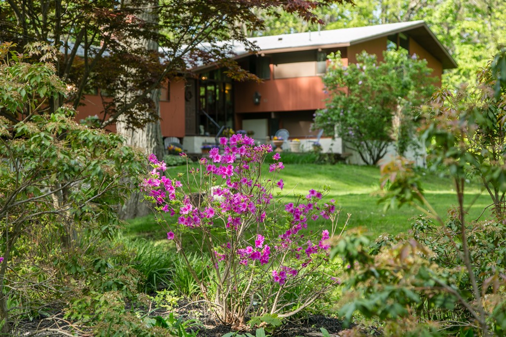 53 Silver Hill Road Concord, MA 01742 - Photo 24 of 28 Gallery Image 24