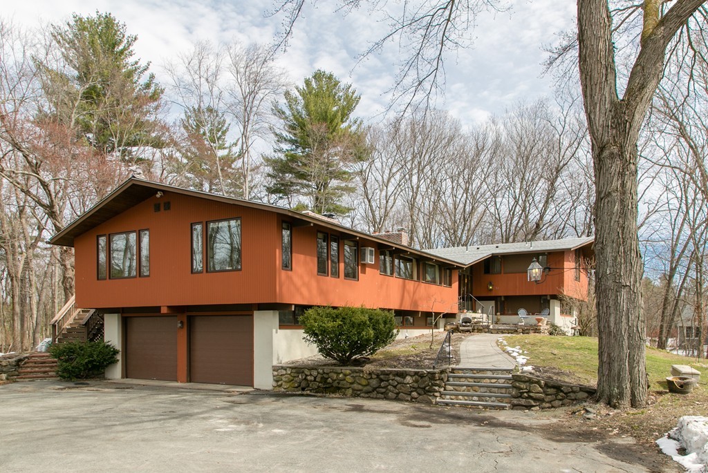 53 Silver Hill Road Concord, MA 01742 - Photo 3 of 28 Gallery Image 3