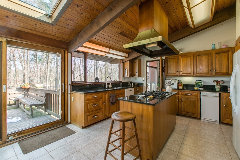 53 Silver Hill Road Concord, MA 01742 - Photo 8 of 28 Gallery Image 8