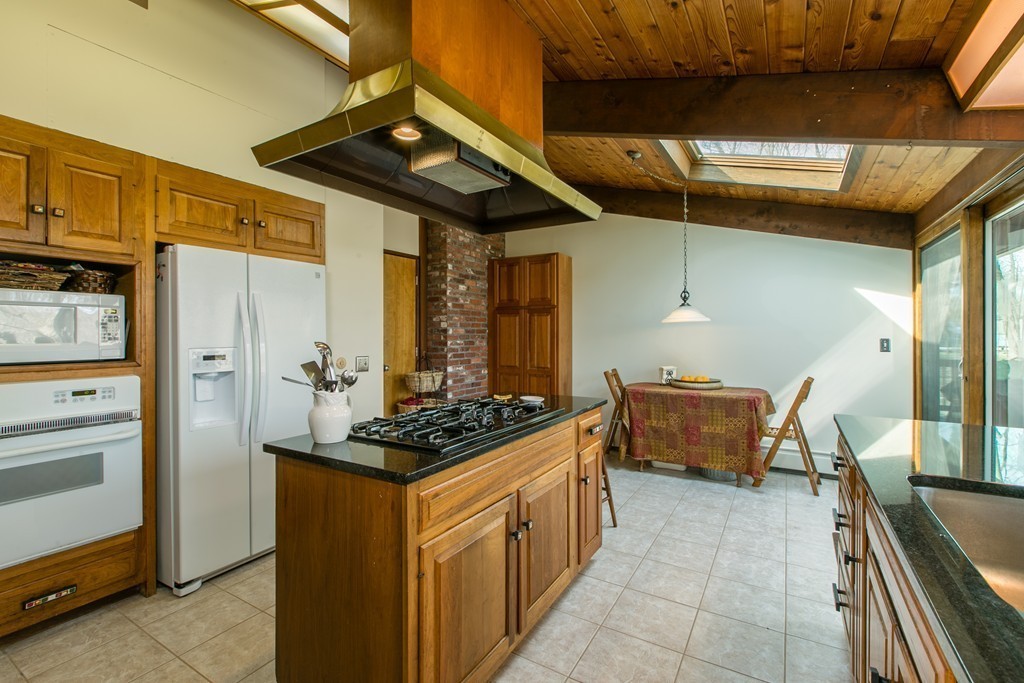 53 Silver Hill Road Concord, MA 01742 - Photo 9 of 28 Gallery Image 9