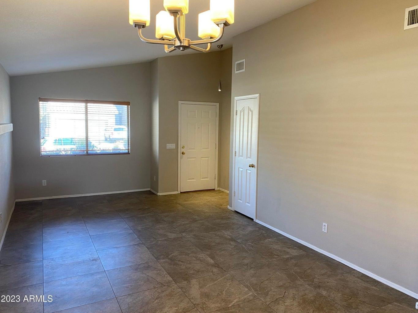 6335 West Saddlehorn Road Phoenix, AZ 85083 - Photo 2 of 9 Photo #2