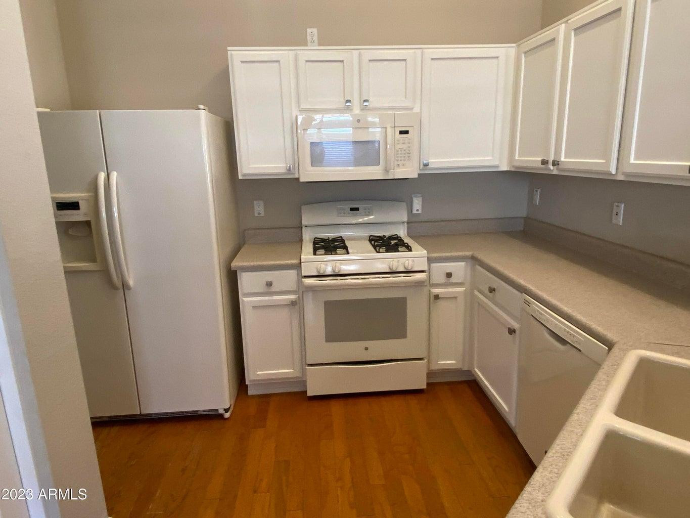 6335 West Saddlehorn Road Phoenix, AZ 85083 - Photo 4 of 9 Photo #4