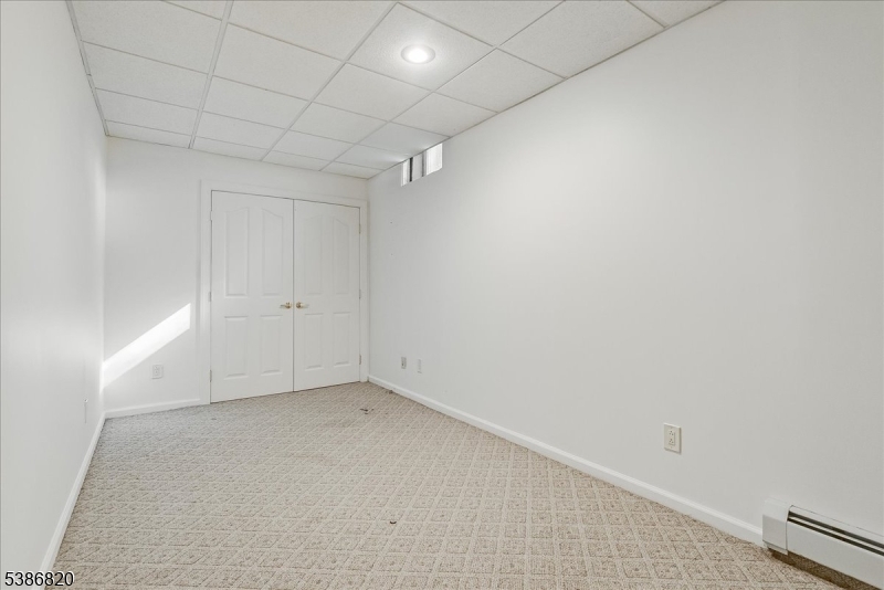 47 Stonehedge Drive Stockholm, NJ 07460 - Photo 28 of 36 a view of room