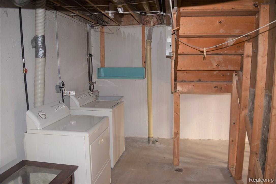 26560 Inkster Road Southfield, MI 48033 - Photo 24 of 26 washer and dryer included
