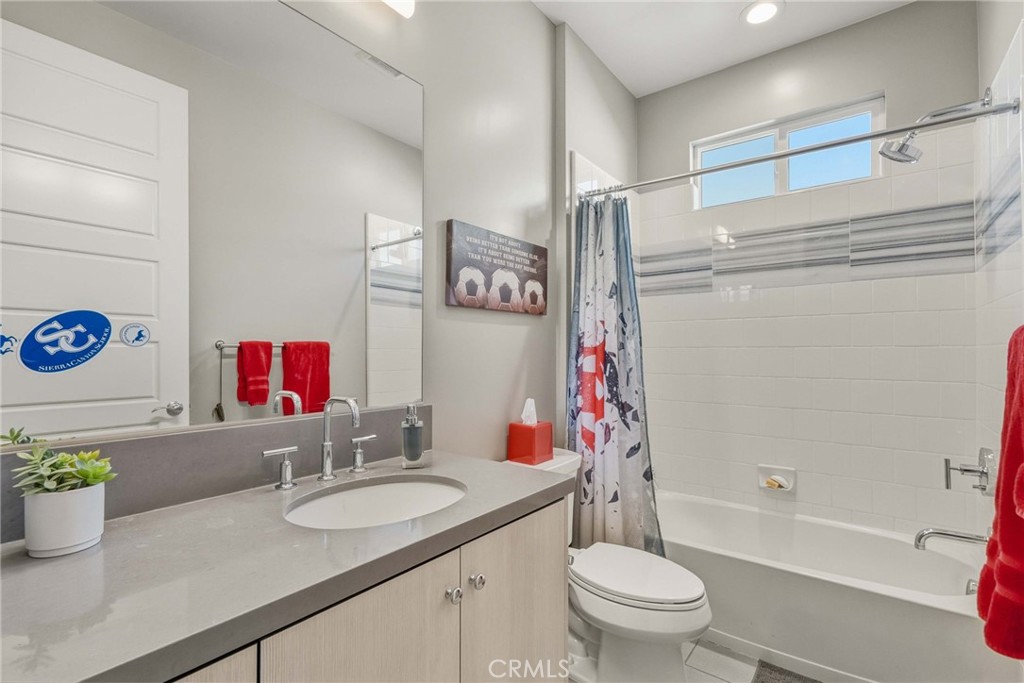 11937 Ancona Way Porter Ranch, CA 91326 - Photo 29 of 49