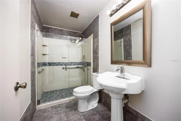 $639,000 | 131 Riley Lake Drive, Hawthorne, FL 32640