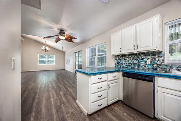 $639,000 | 131 Riley Lake Drive, Hawthorne, FL 32640