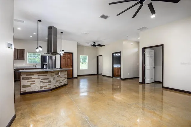 $649,000 | 131 Riley Lake Drive, Hawthorne, FL 32640