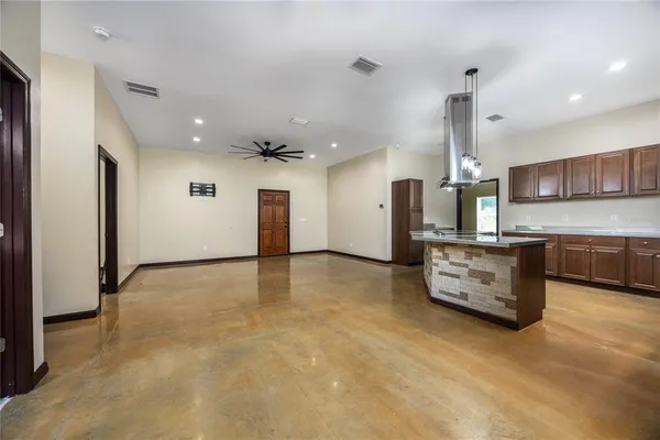 $639,000 | 131 Riley Lake Drive, Hawthorne, FL 32640