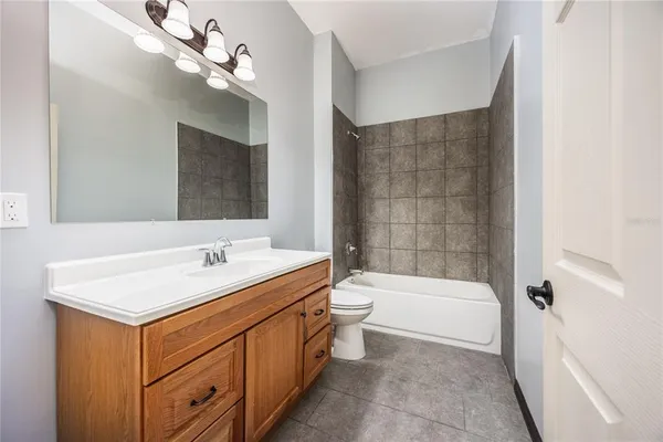 $639,000 | 131 Riley Lake Drive, Hawthorne, FL 32640