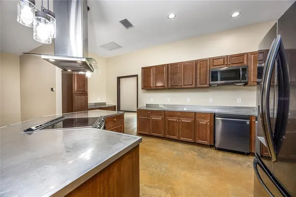 $639,000 | 131 Riley Lake Drive, Hawthorne, FL 32640