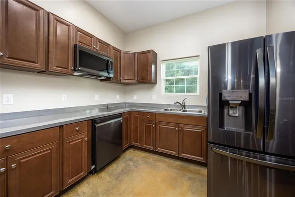 $639,000 | 131 Riley Lake Drive, Hawthorne, FL 32640