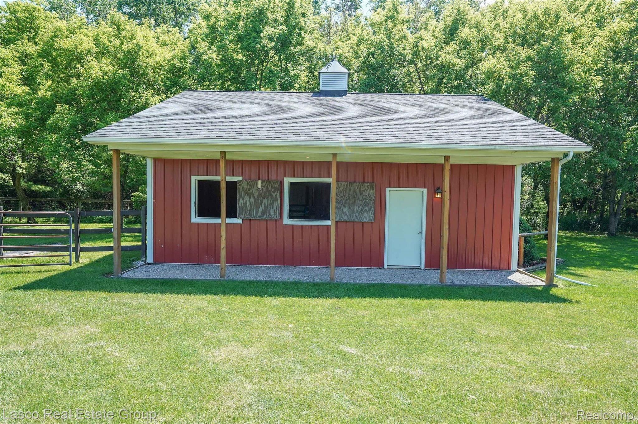 12049 Hoisington Road Gaines, MI 48436 - Photo 38 of 60 DSC01379.jpg