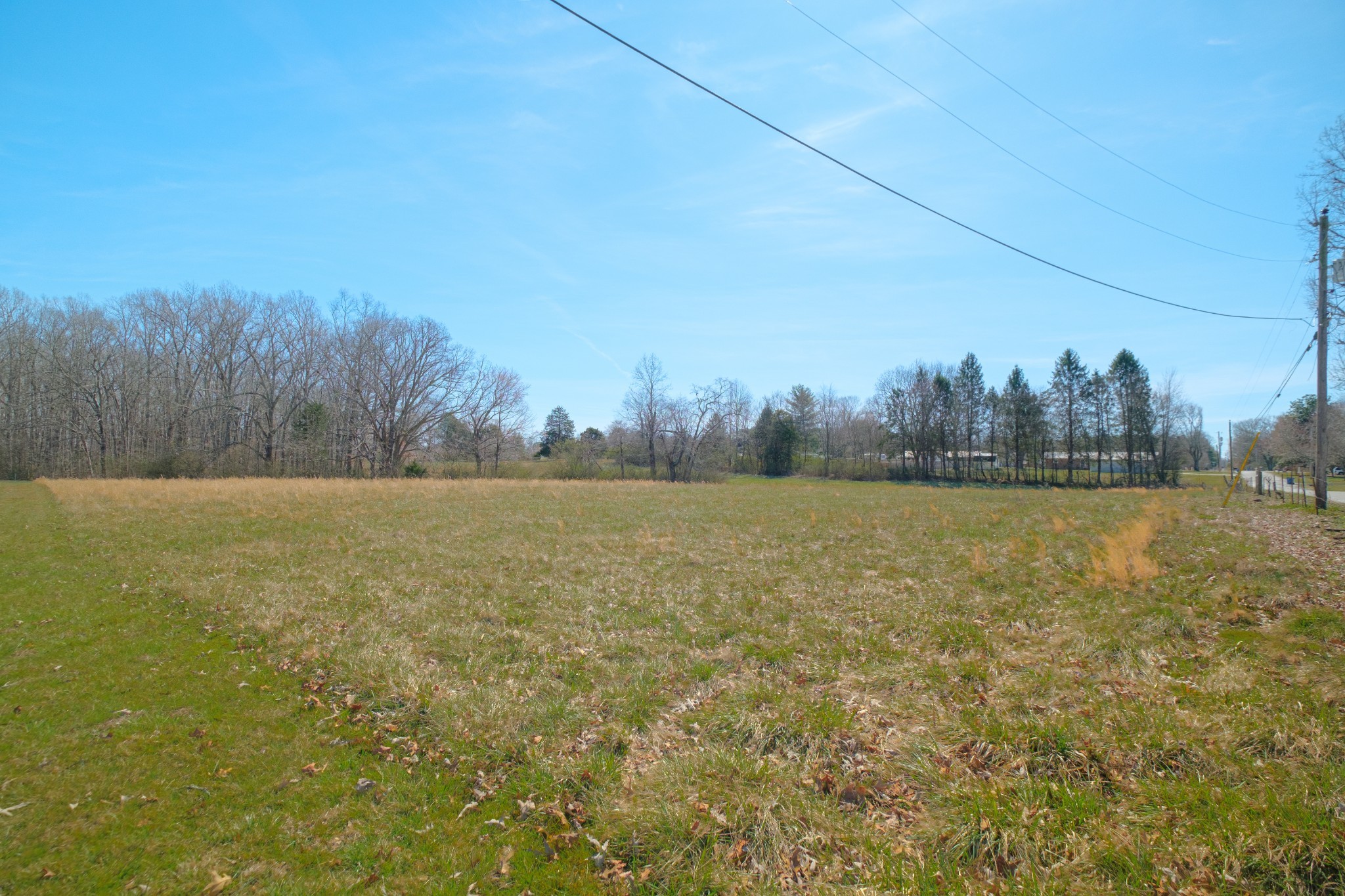 362 Lakeview Street Manchester, TN 37355 - Photo 36 of 39 a view of a yard with an outdoor space and seating area