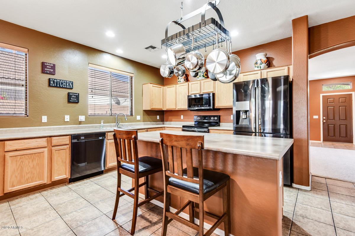 15918 West Hearn Road Surprise, AZ 85379 - Photo 9 of 34 15918-West-Hearn-Road-9