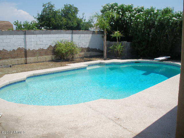 2301 East Greenway Road Phoenix, AZ 85022 - Photo 20 of 22 Pool