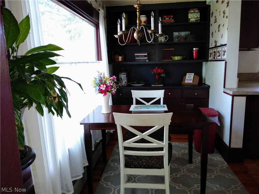 12 East Schaaf Road Independence, OH 44131 - Photo 9 of 33 North facing Dinette features a picture window. This space can accommodate up to 6 chairs. Check out the built in cabinets !