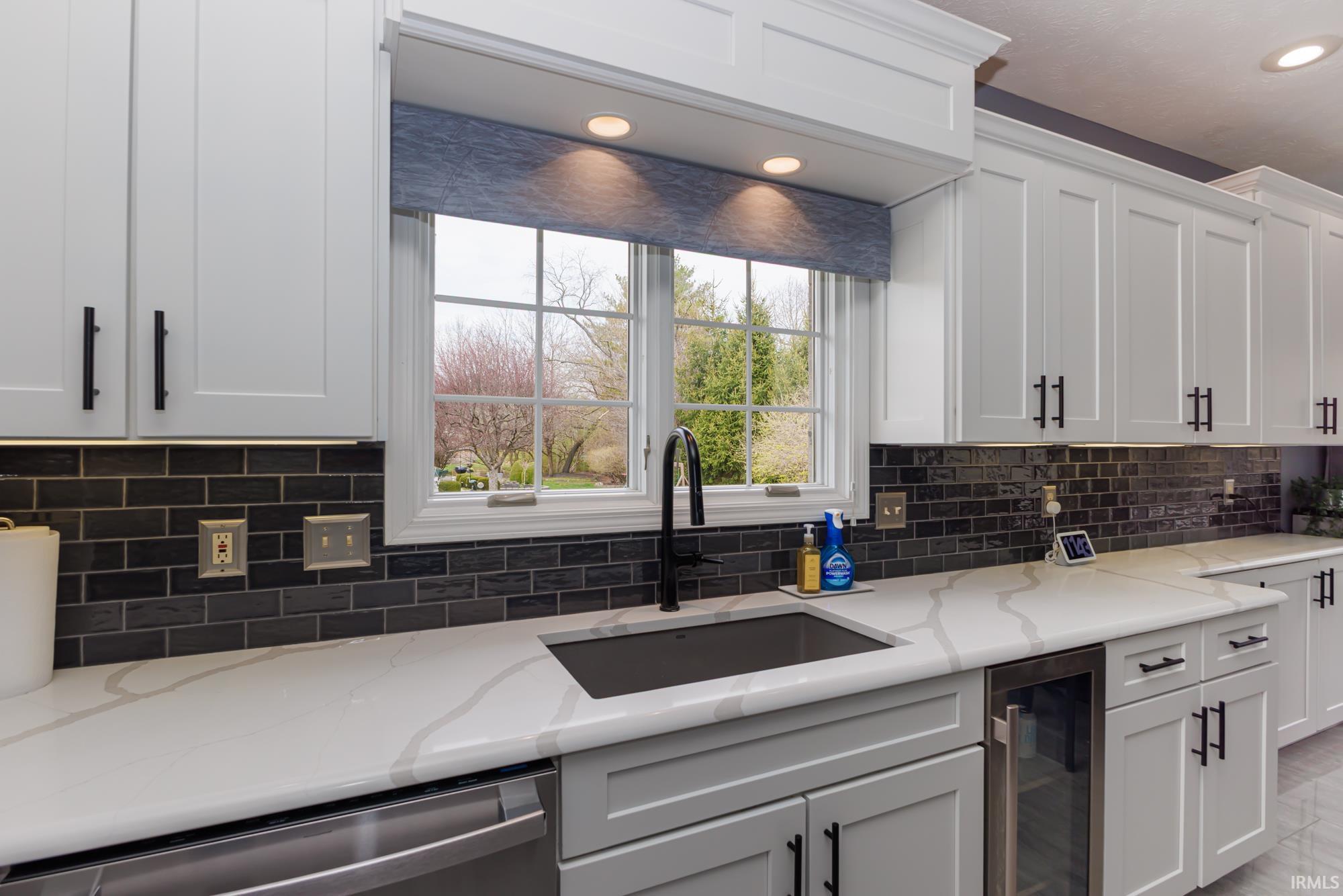 5108 West Pineridge Road Muncie, IN 47304 - Photo 5 of 36