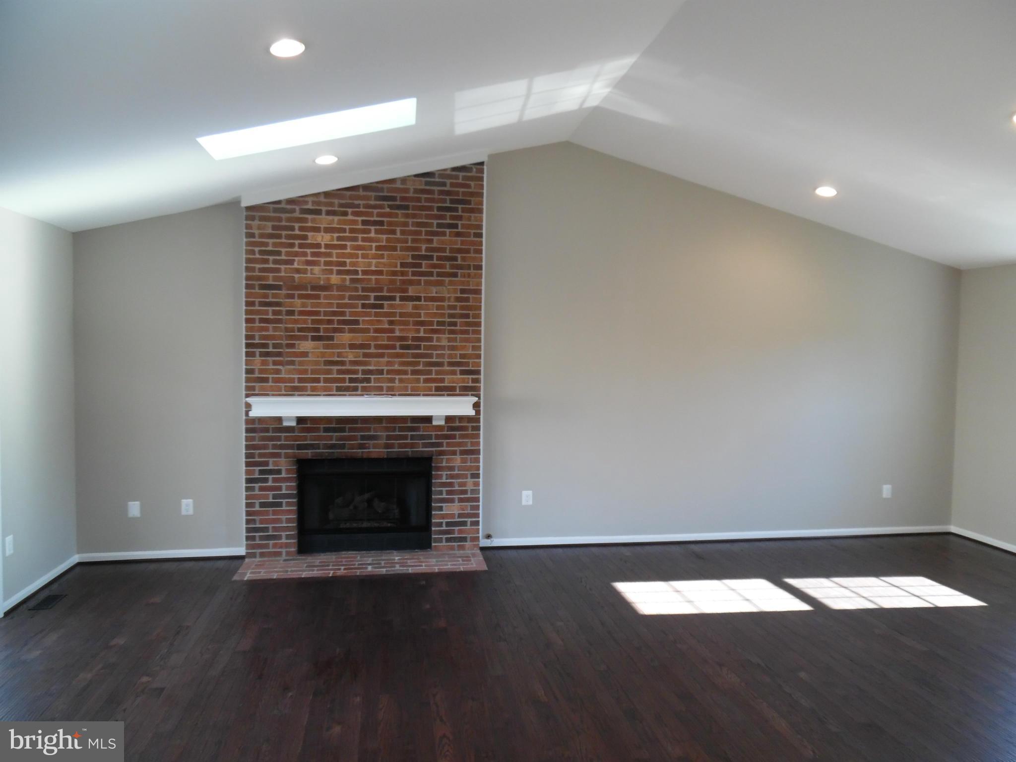 8804 Shadowlake Way Springfield, VA 22153 - Photo 10 of 23 Family Room