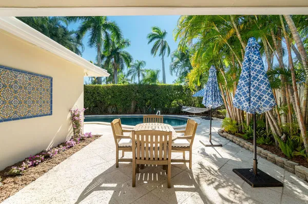 $30,000 | 241 List Road, Palm Beach, FL 33480