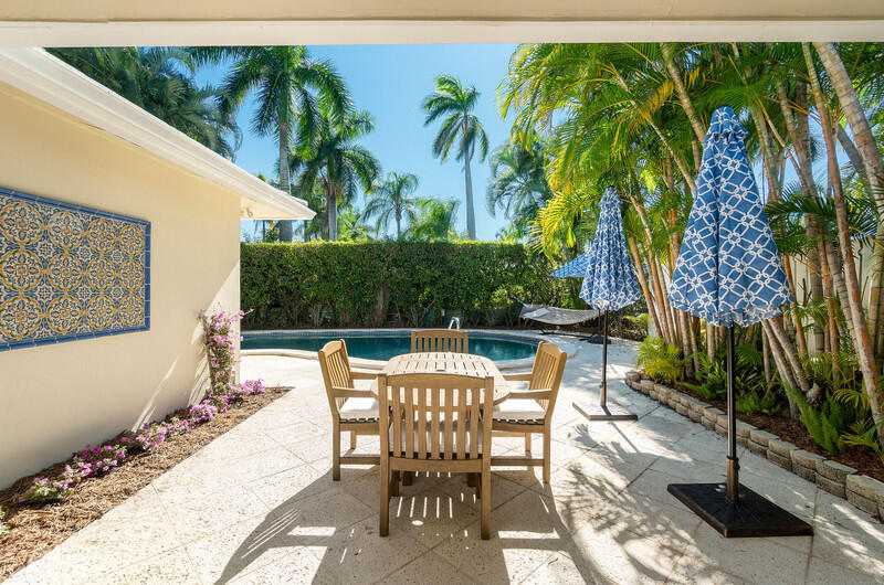 241 List Road Palm Beach, FL 33480 - Photo 21 of 62 Poolside Dining