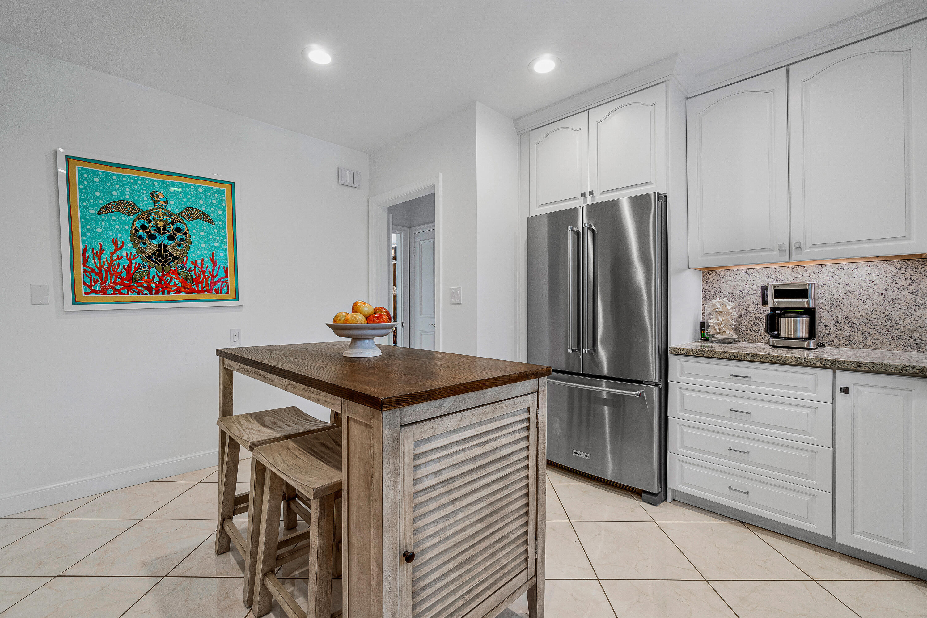 241 List Road Palm Beach, FL 33480 - Photo 25 of 62 Kitchen