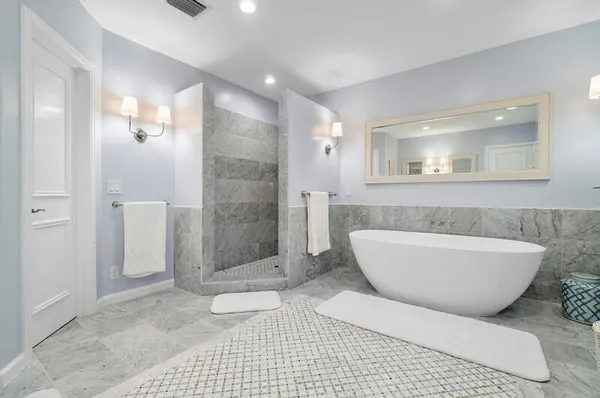 $30,000 | 241 List Road, Palm Beach, FL 33480